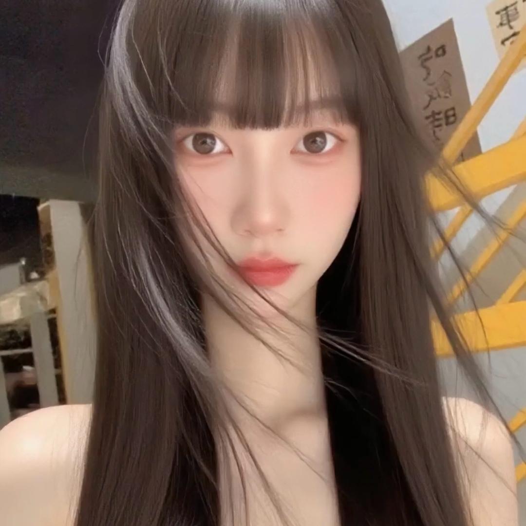 微风吹起白纱裙&