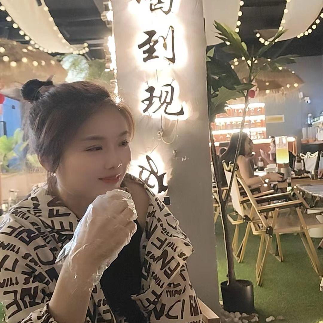 君君(⁎⁍̴̛ᴗ⁍̴̛⁎)