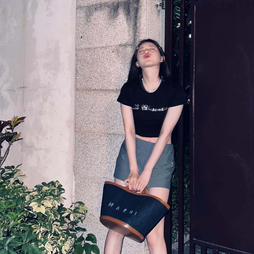 小灰灰飞飞✨ ✨