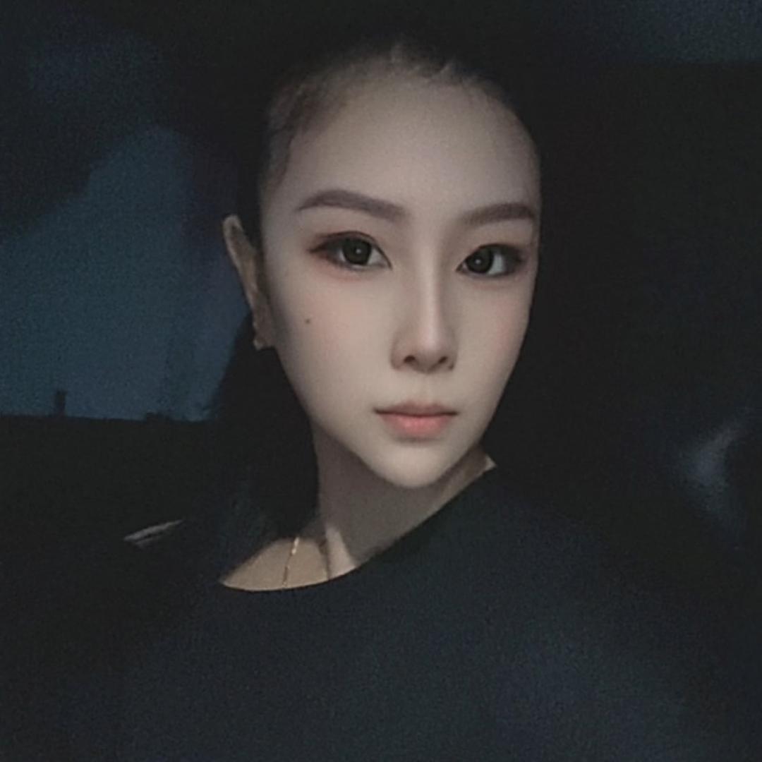 香香～柯桥户外岛潮牌男装、红逊女装