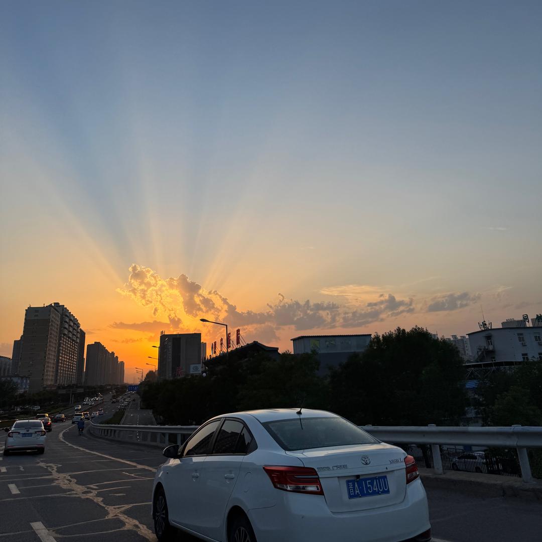 “很自律”