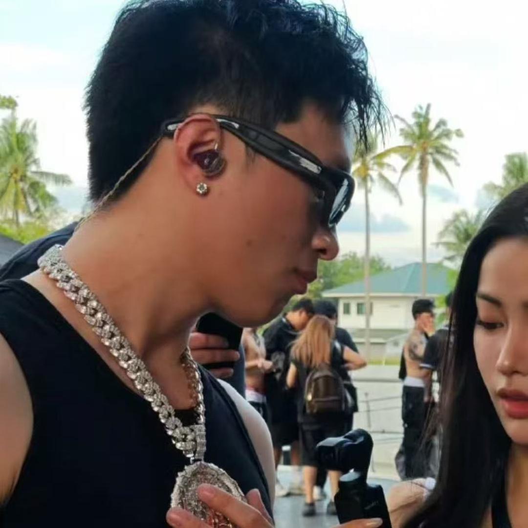 只只