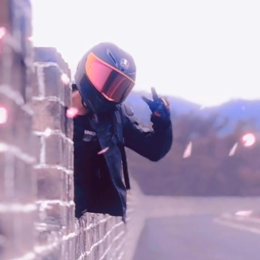七七⁸²⁰🏍️