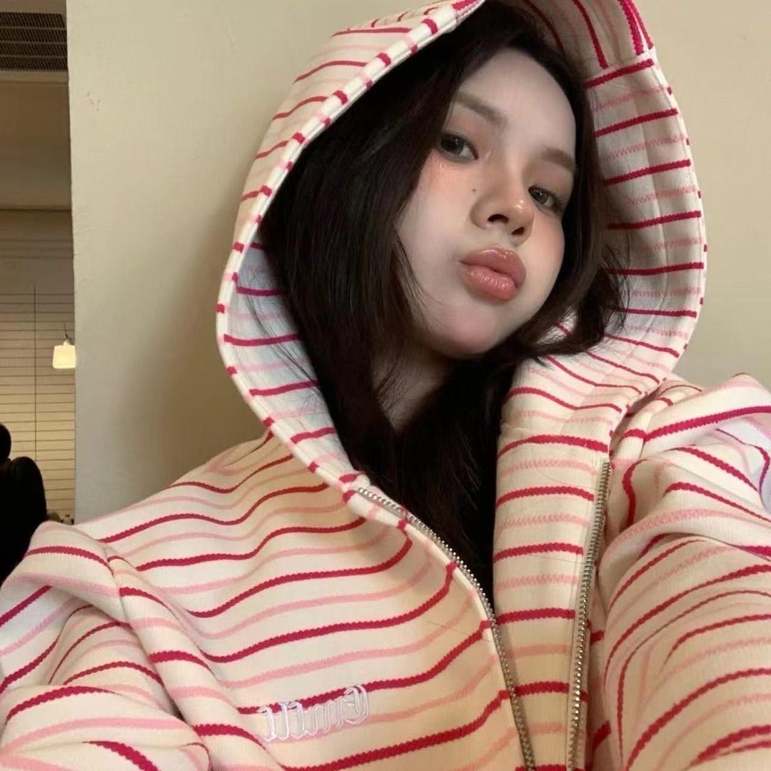 缇卡舒日常穿搭