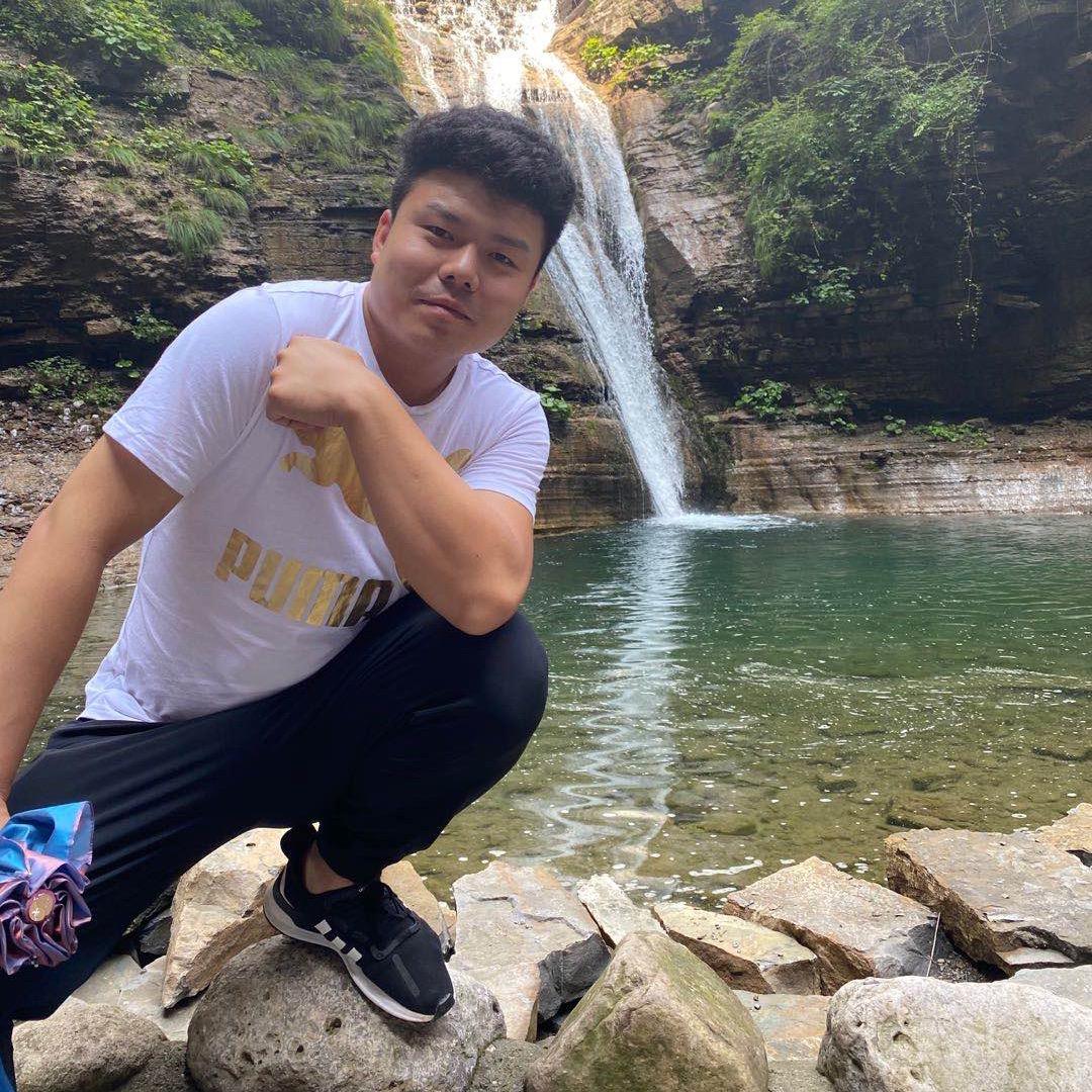 知一昂