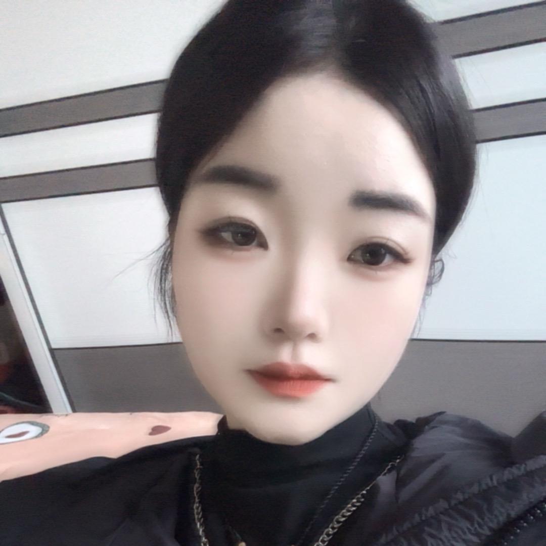 是彩儿吖