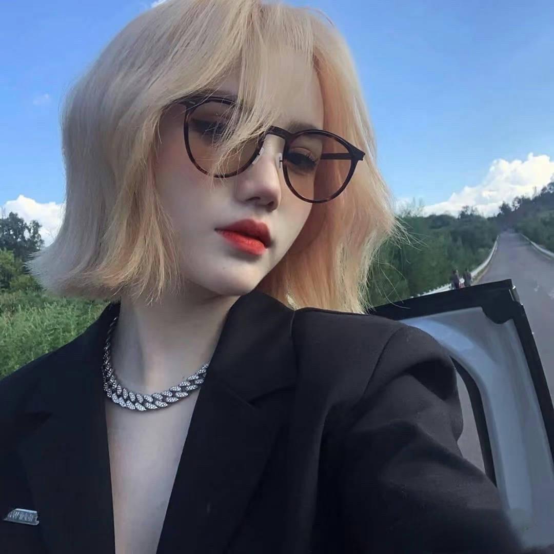 Ms.YANG