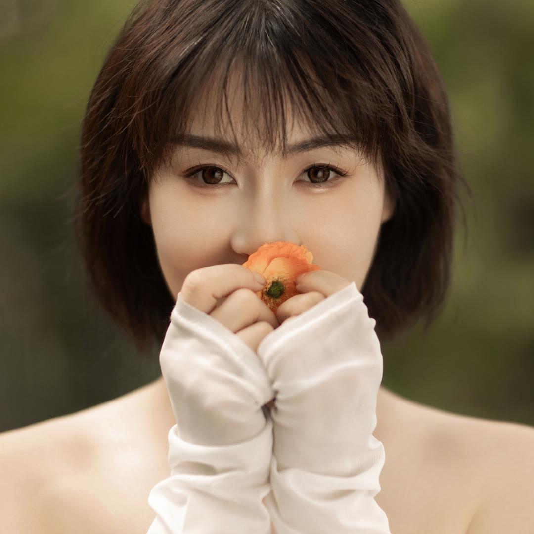 开饭店的小姐姐