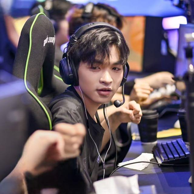 ㅤㅤㅤㅤㅤㅤㅤㅤㅤㅤㅤㅤ四季如春。