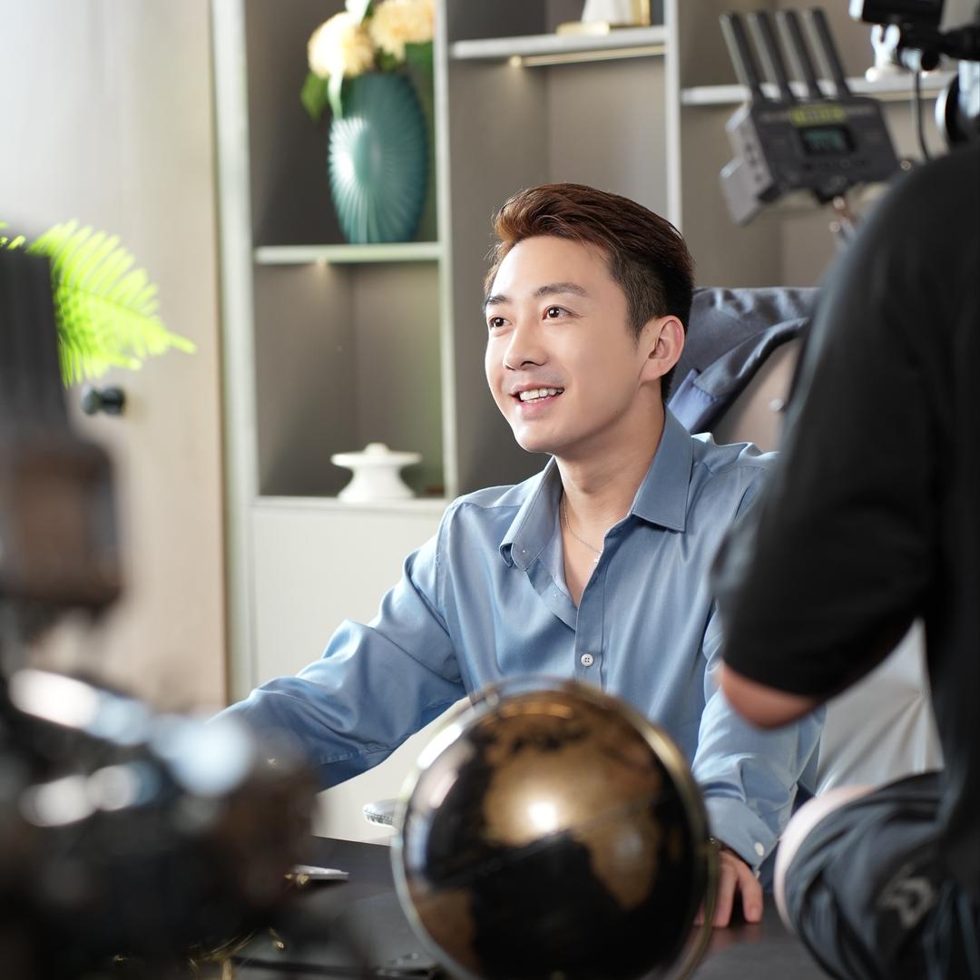 横圆梦表演培训董事长