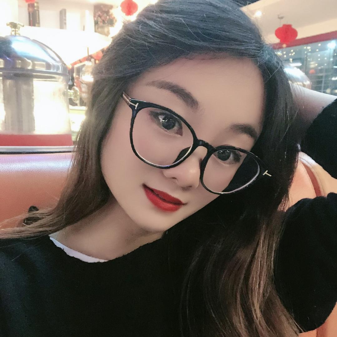 绮 莉