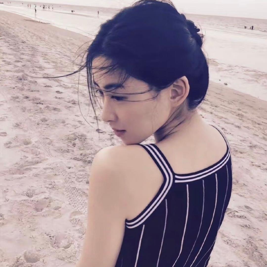 美妞儿.
