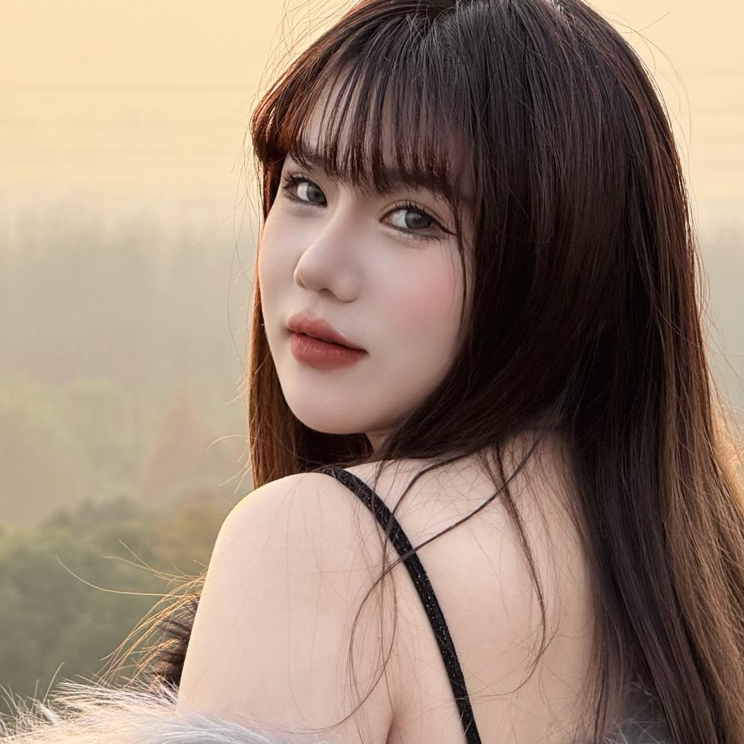 睡不够的娜娜🦄