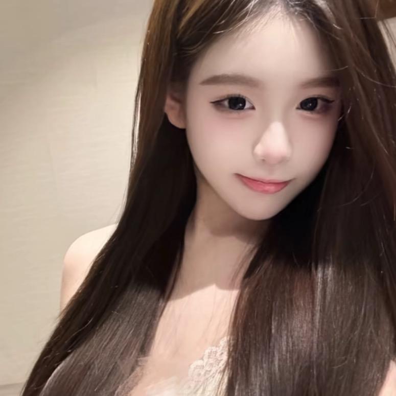 栤