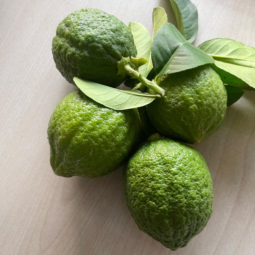 香水柠檬小妮子