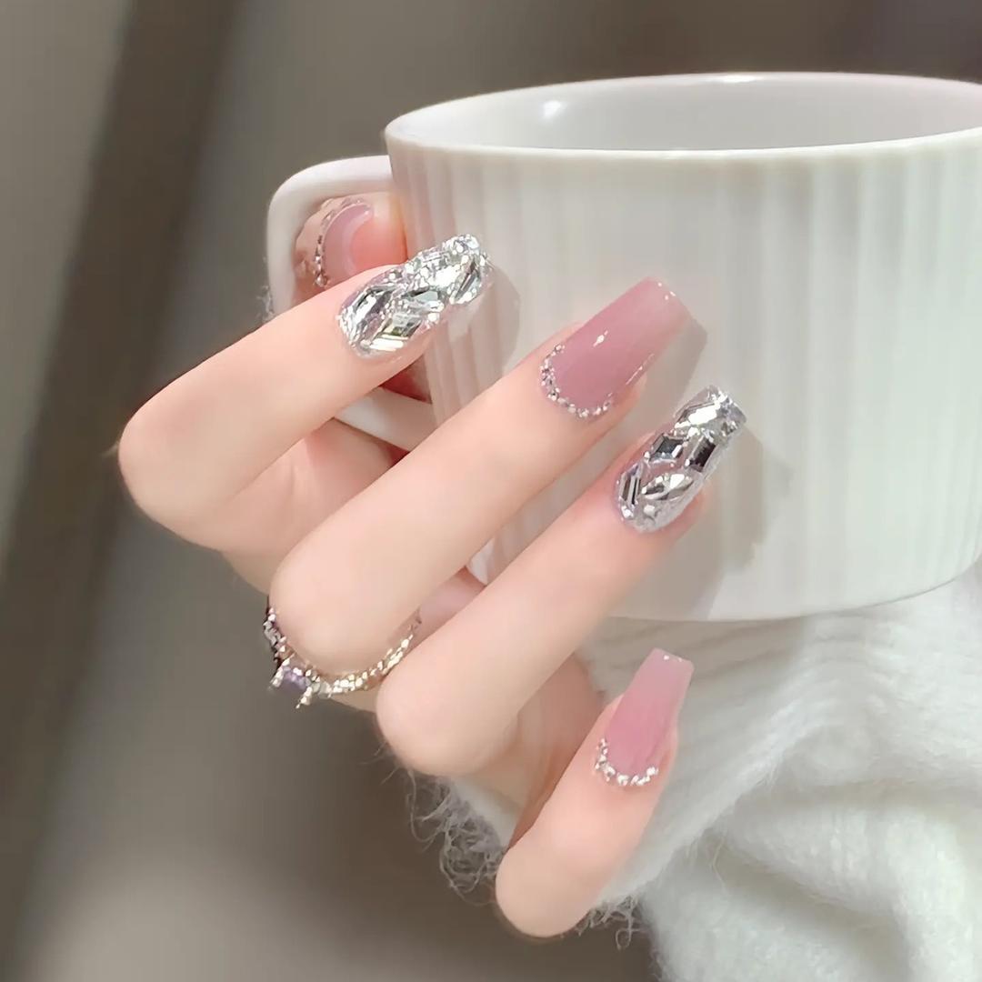 甲睫绣美甲店官方号