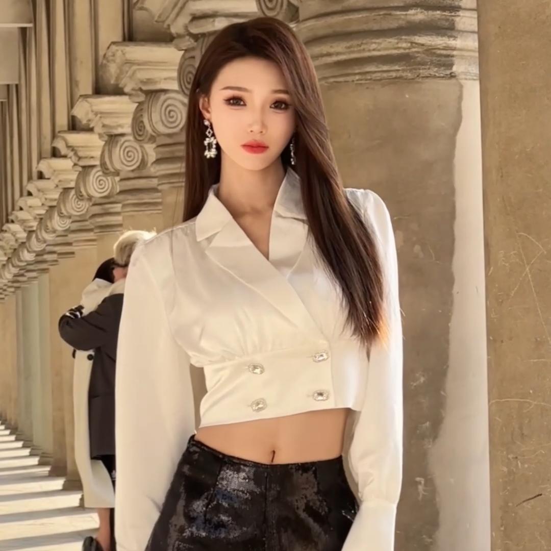 小万万。