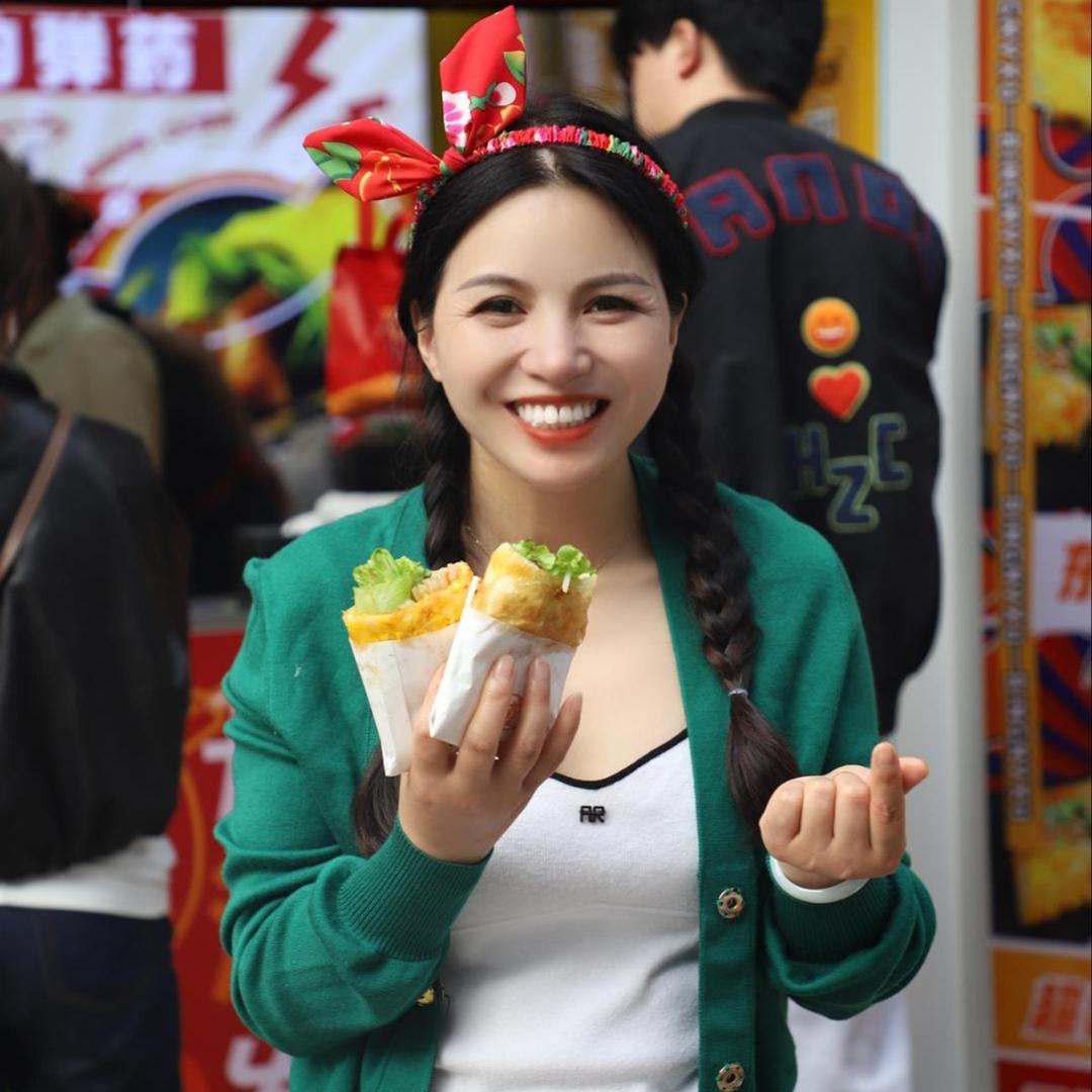 三姐鸡蛋灌饼烤冷面（早8到10点直播）