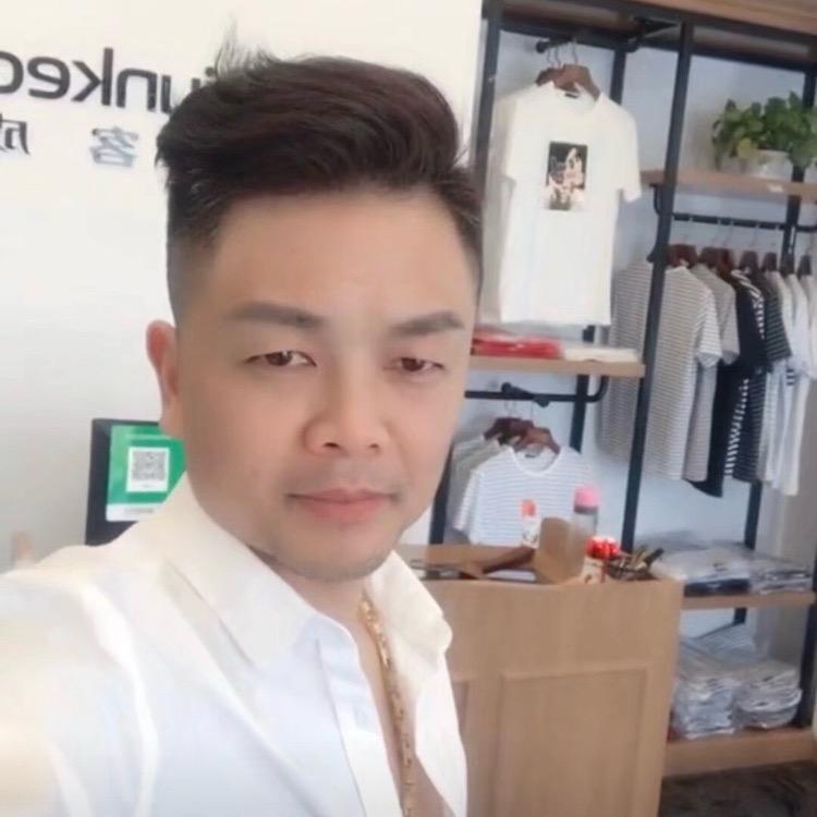 李建军（李氏道坛、万大胆乐队）