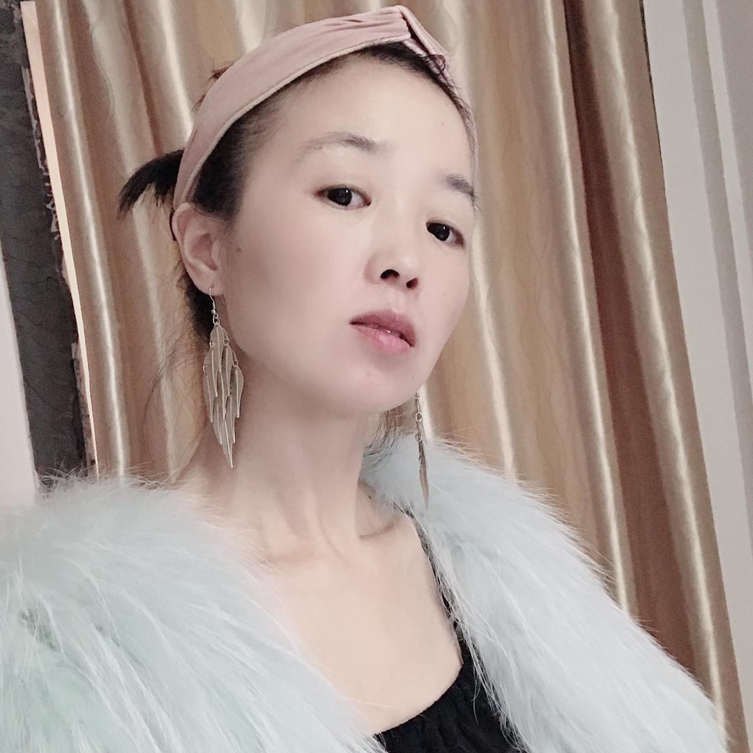 伊扬服饰商行