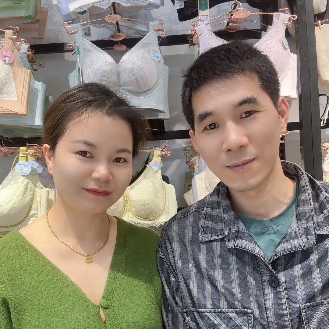 米加睿儿服装店