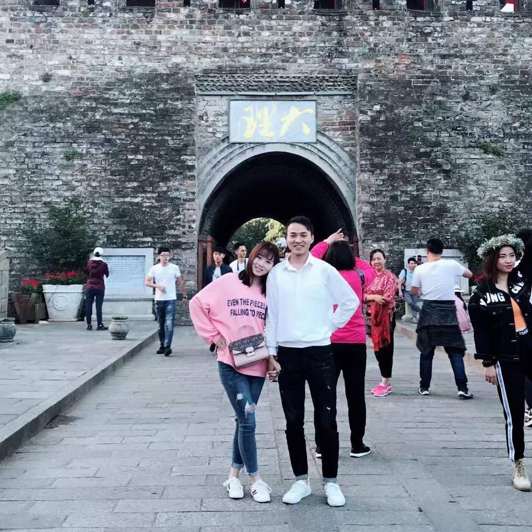 踩着踏板乘风破浪