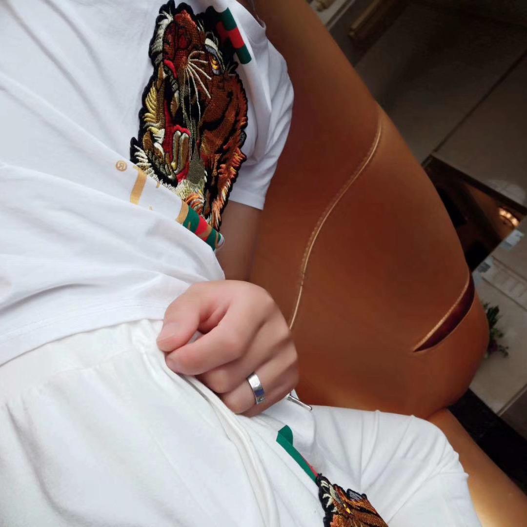 借一抹笑