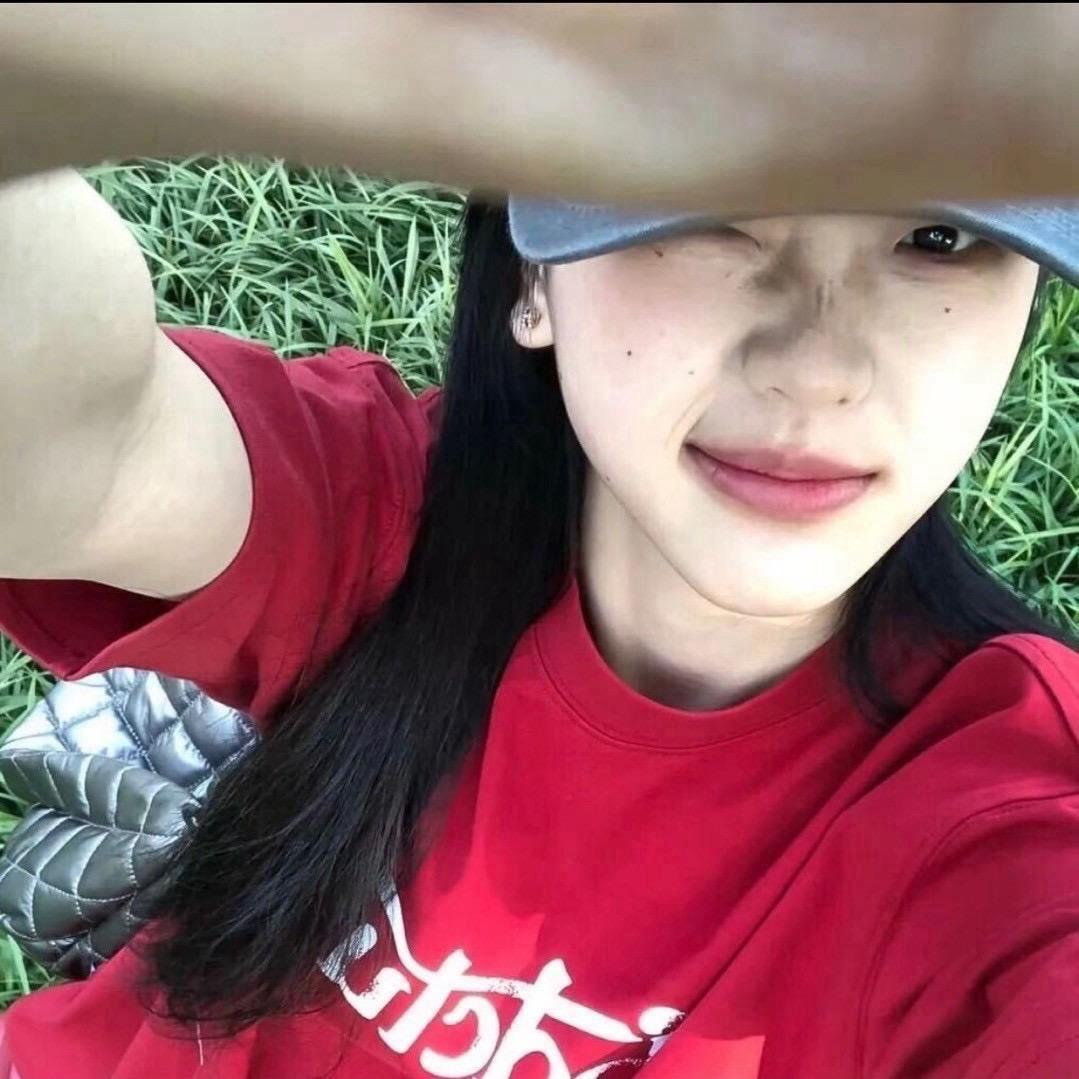 上课睡觉不要流口水啊喂