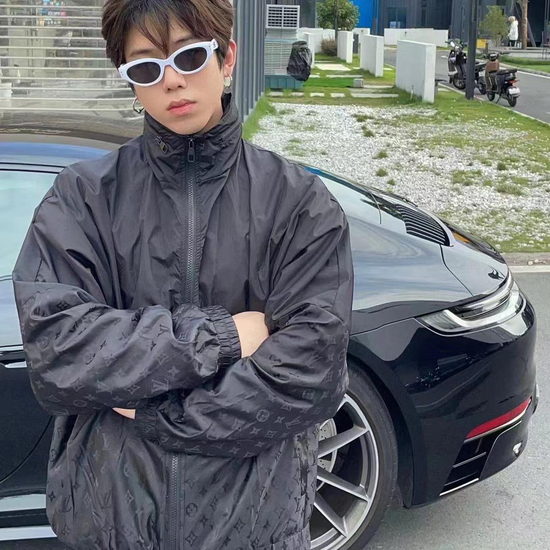 大地轻奢服装