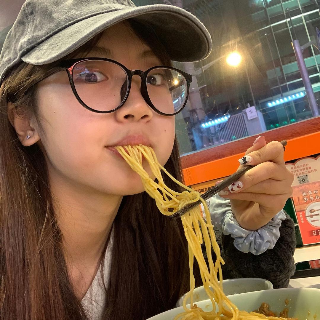 耳朵瞎了^