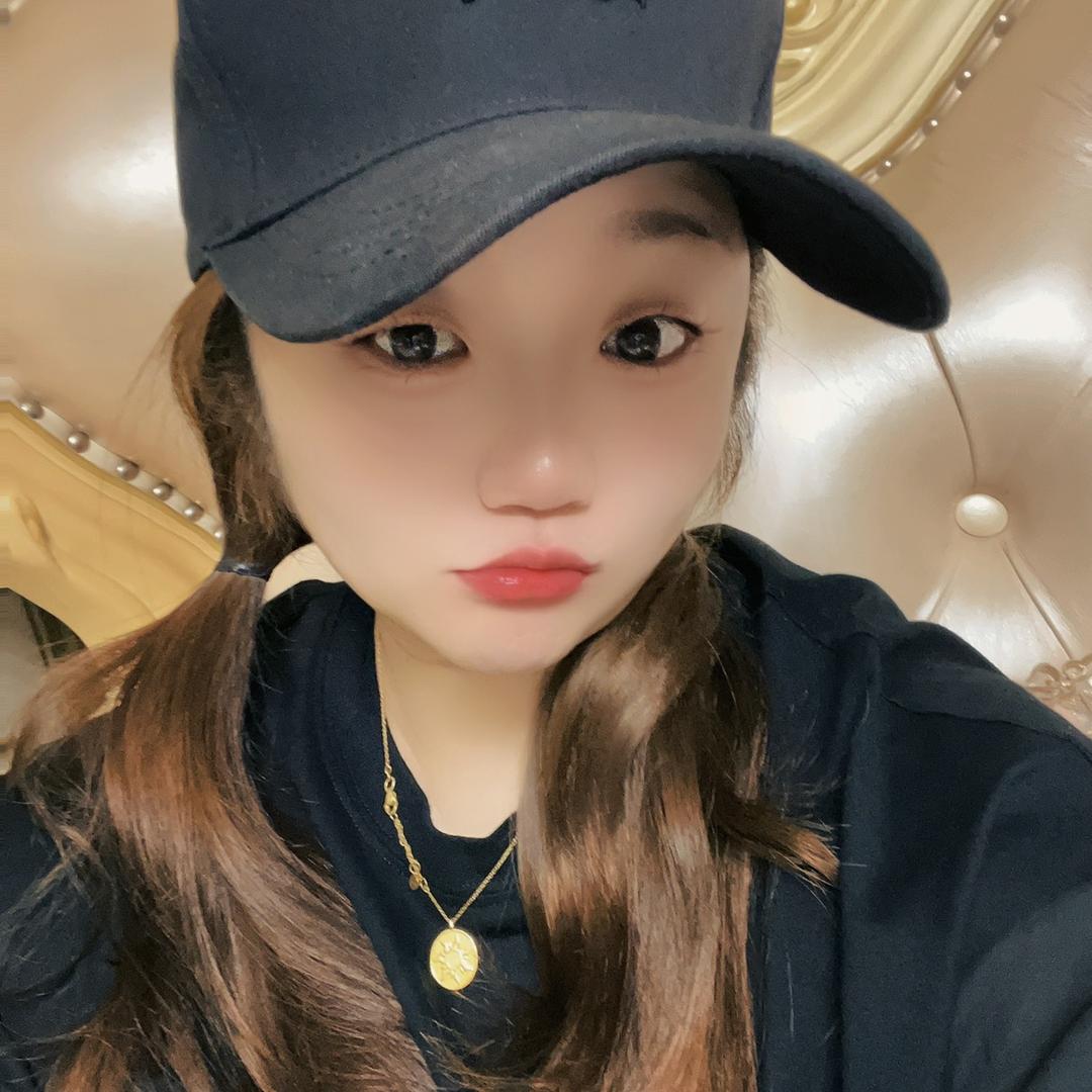 傲娇红唇👄 诱我心💝