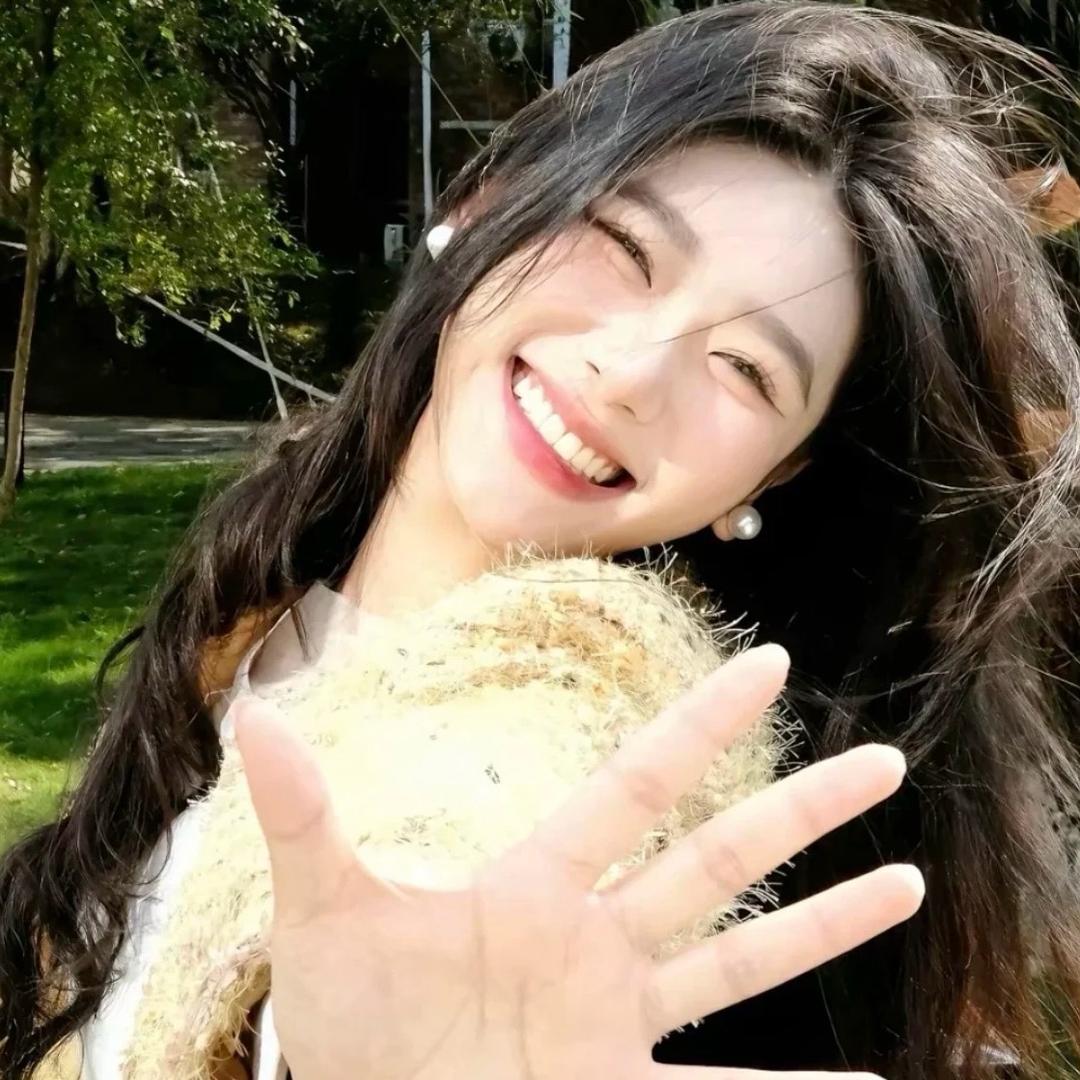 @方菲.