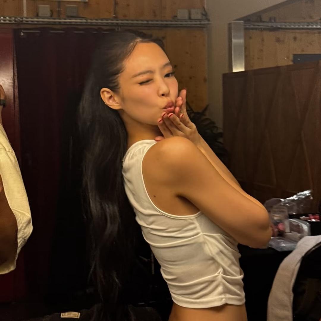 Jennie的唇釉