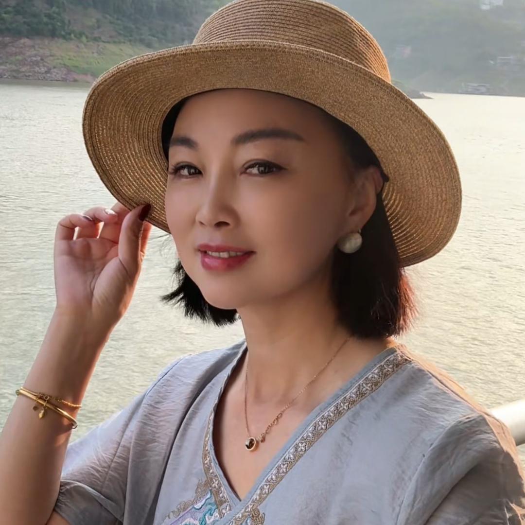 এ᭄༊四叶草🍀 姐妹团༊ৡ蝶