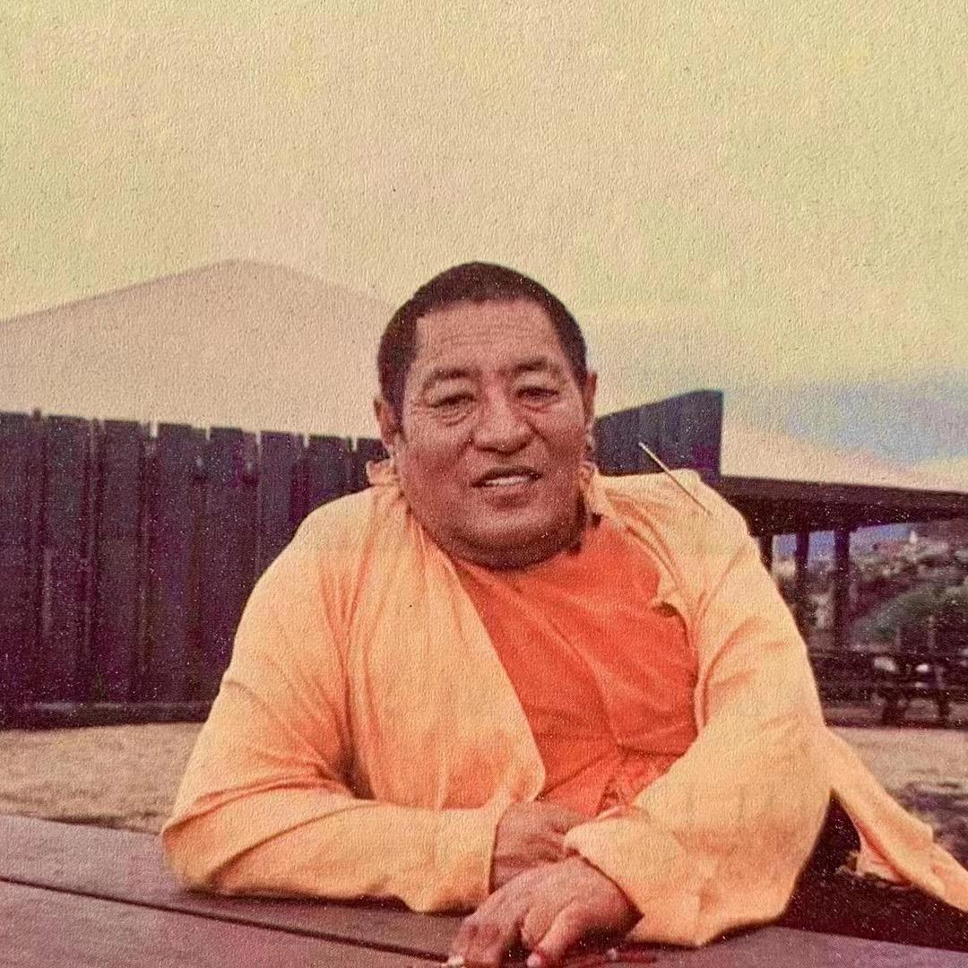 开朗的男孩