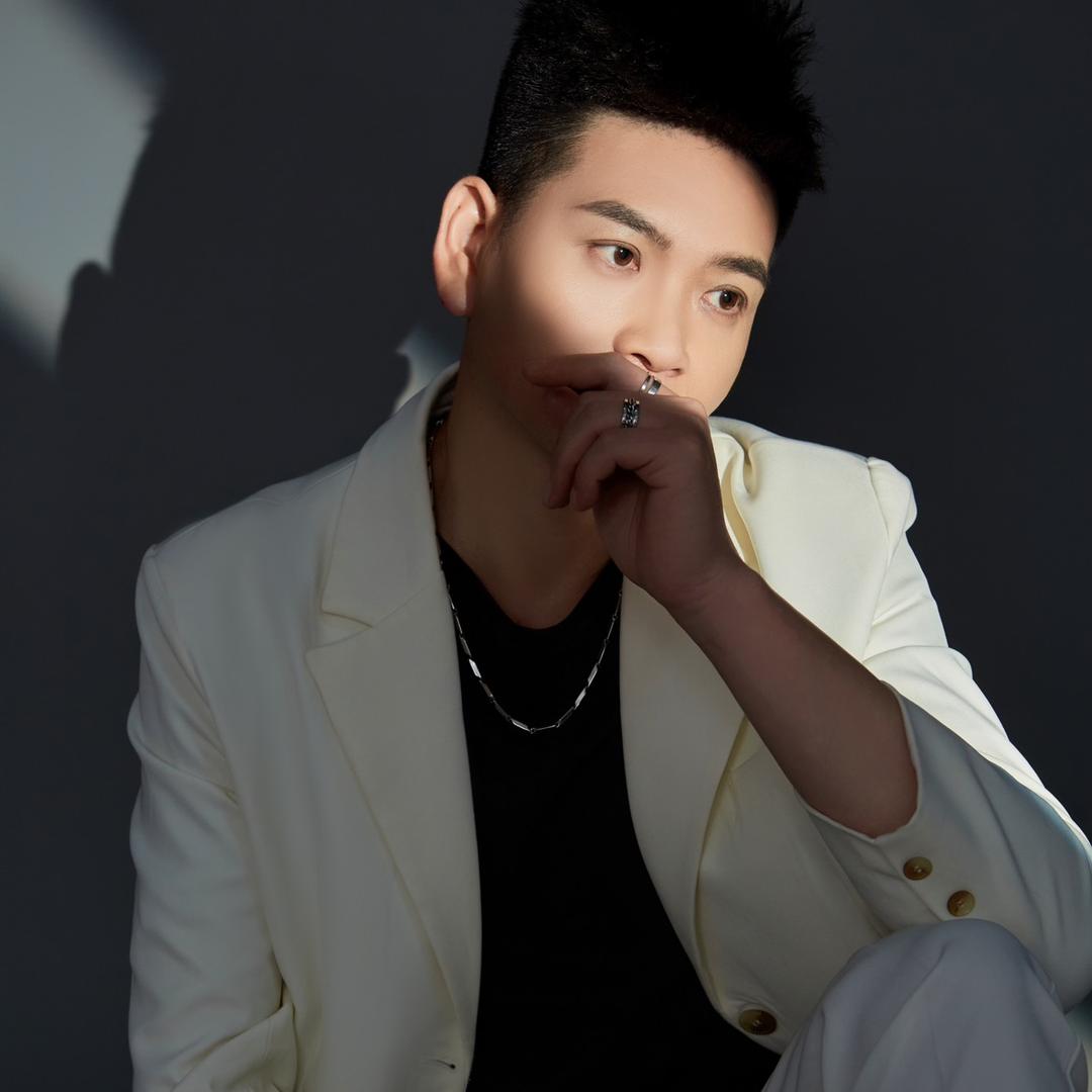 志鹏爱唱歌（小号）