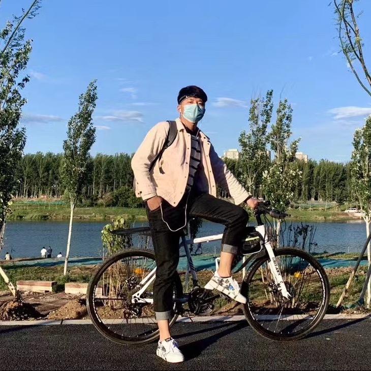 二狼（产地直播小刘）