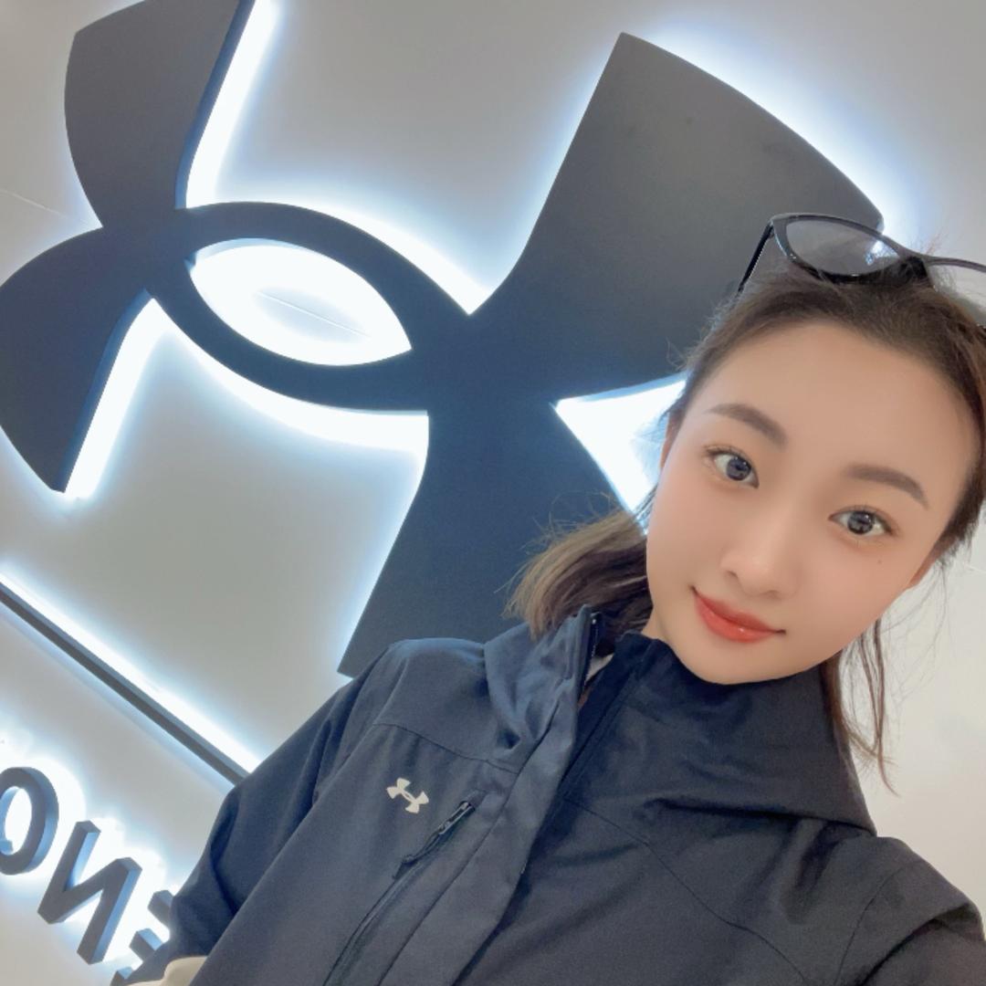 悦城安德玛“努力”宝轩轩