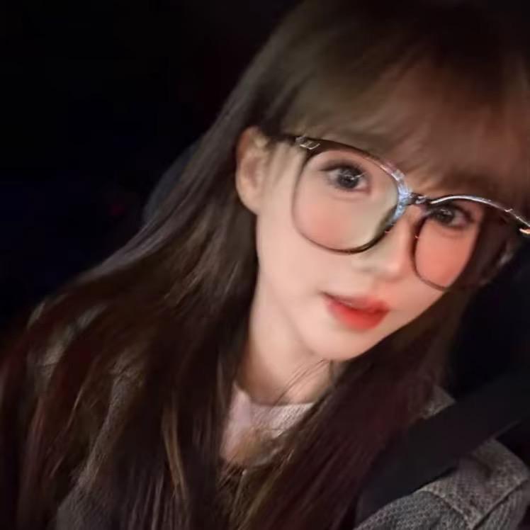 李佳芯（女摄影师）