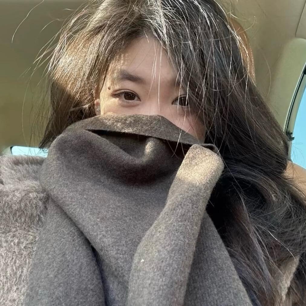 小何.R