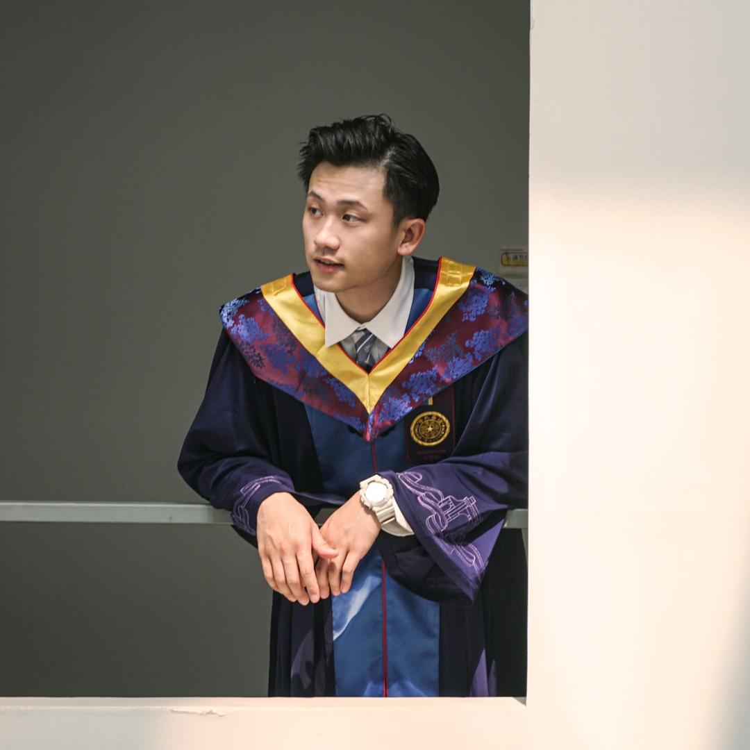 精神小伙Aaron