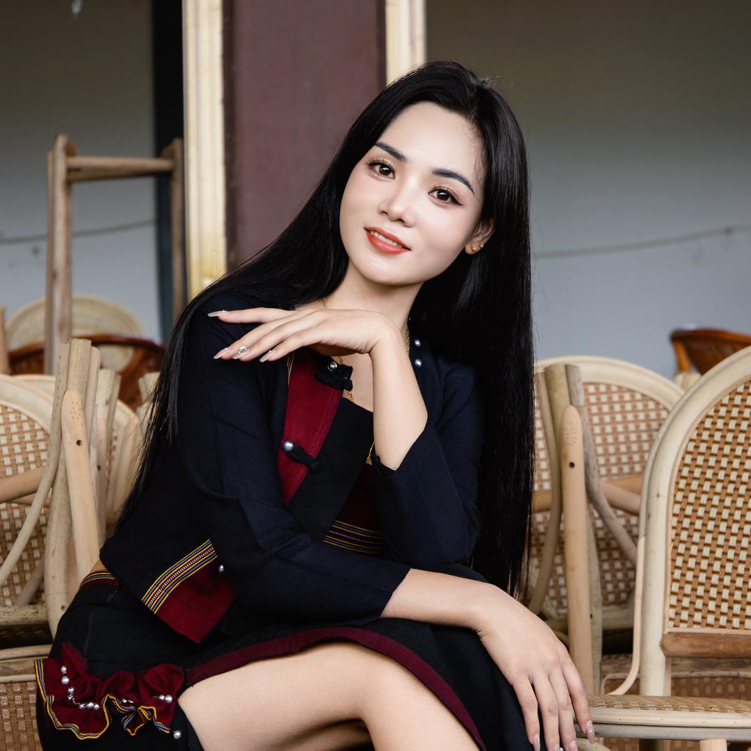 鑫焱（佤山小杨姐）