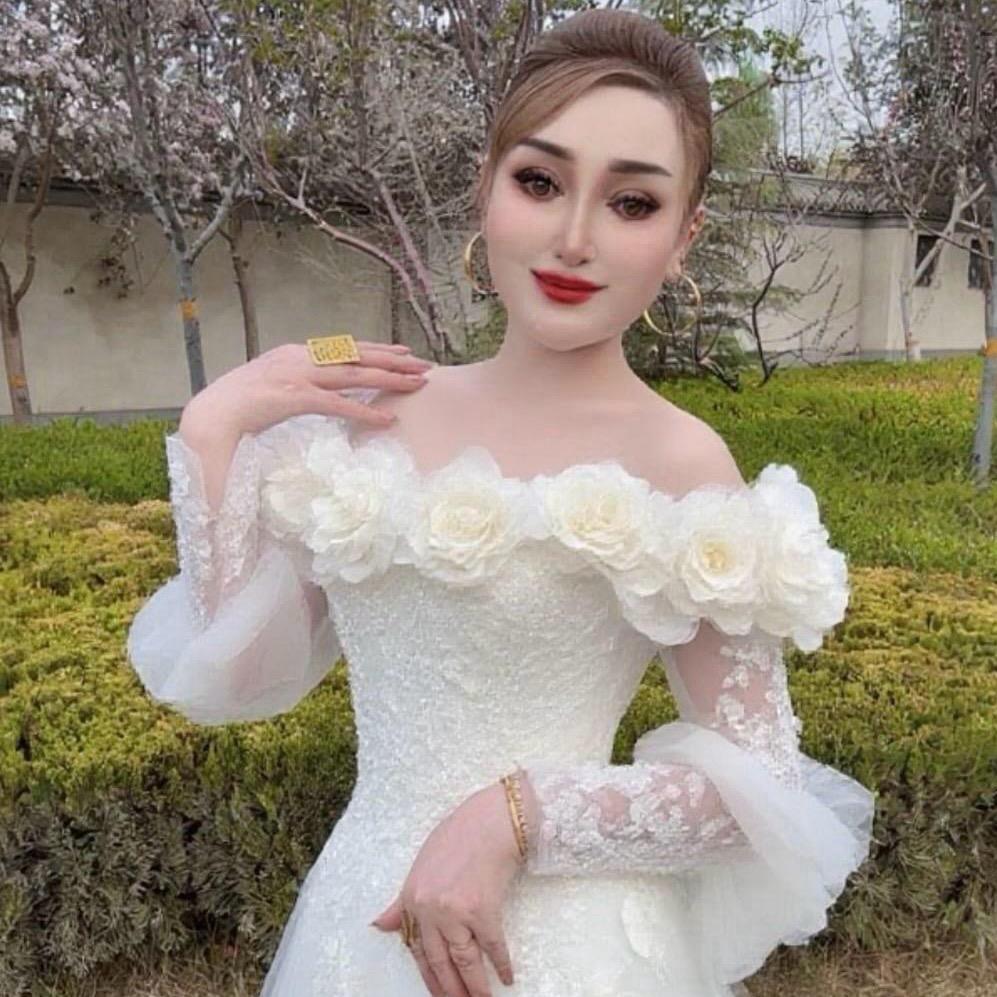 阿尔祖化妆师