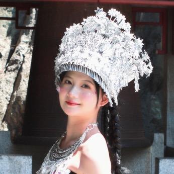 桂林导游小蓝(要攻略思微我)