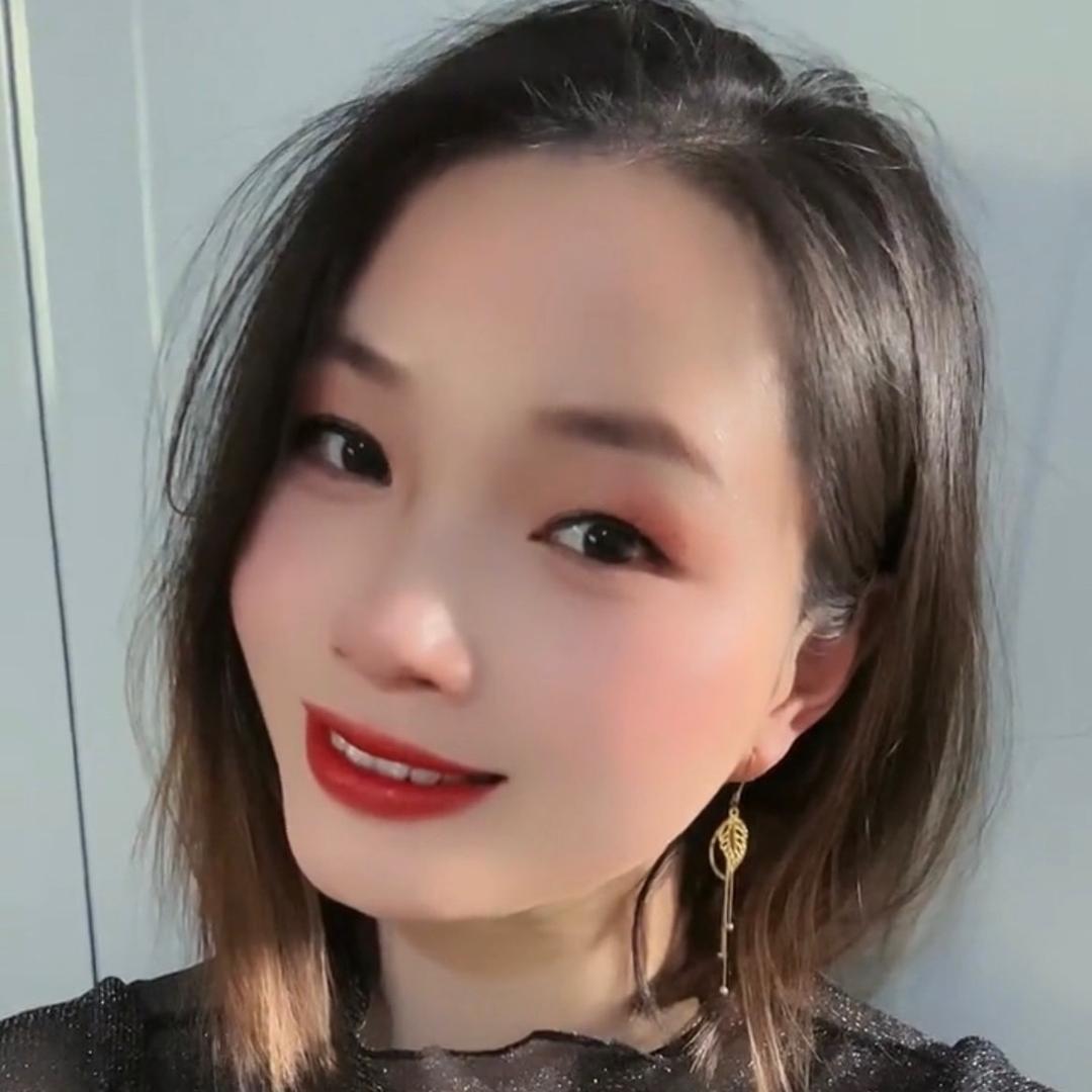 李菇凉