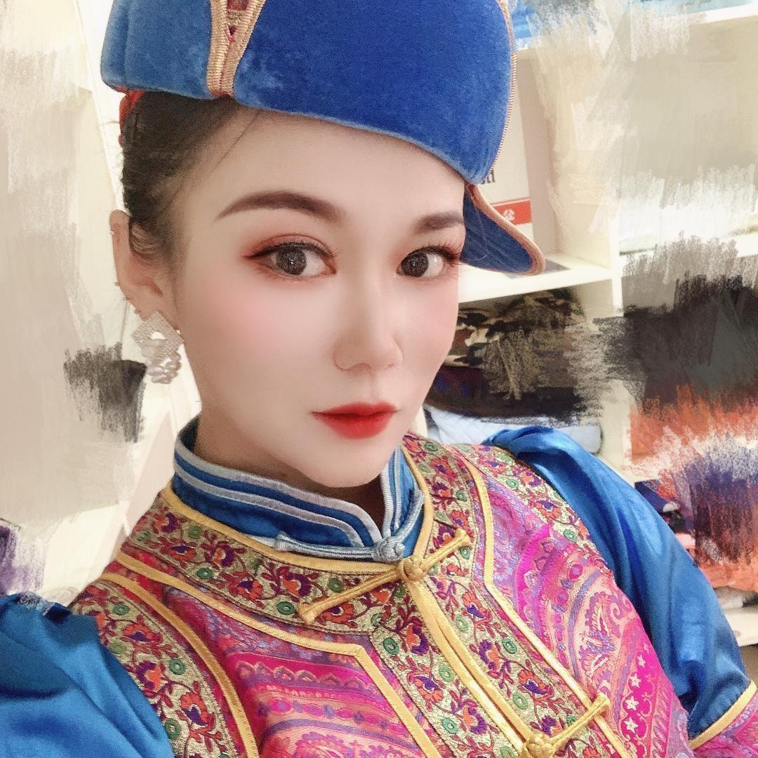 依然娜娜