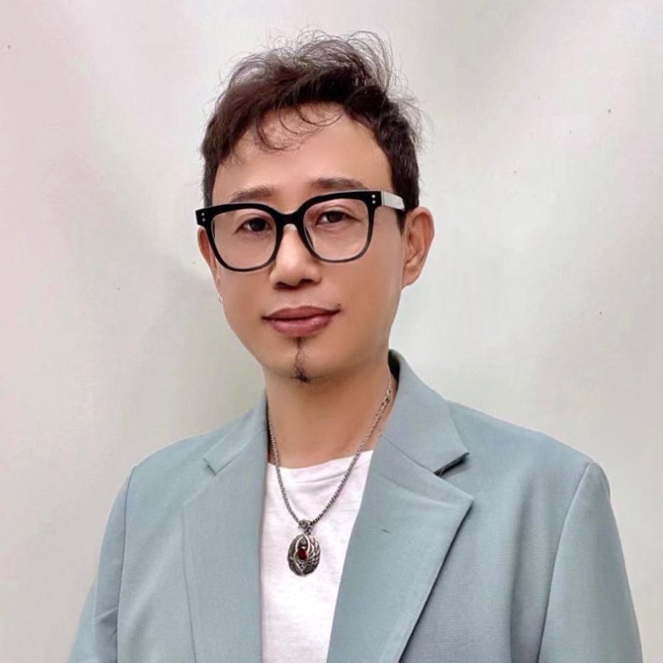 上海斯蒂文店长烫发专家