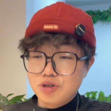 千万博主凌渡渡