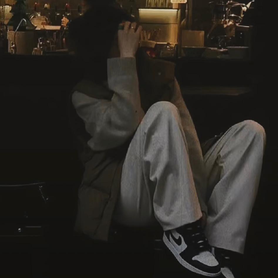 歖  •
