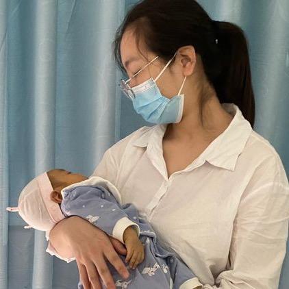 小尹尹妈妈
